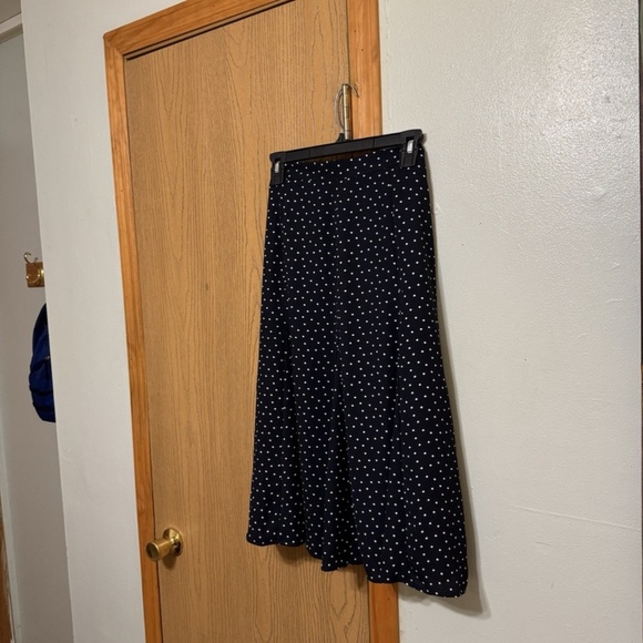 Loft Size 8 Blue w/White Polka Dots Mid-Calf A-Line Skirt - EUC - Picture 4 of 5